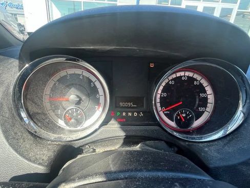Used 2019 Dodge Grand Caravan SXT FWD image 10