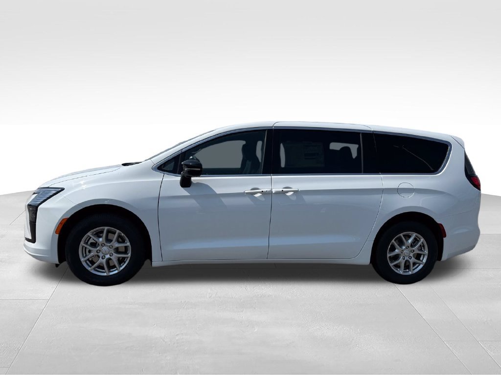 New 2027 Chrysler Pacifica Select FWD image 2