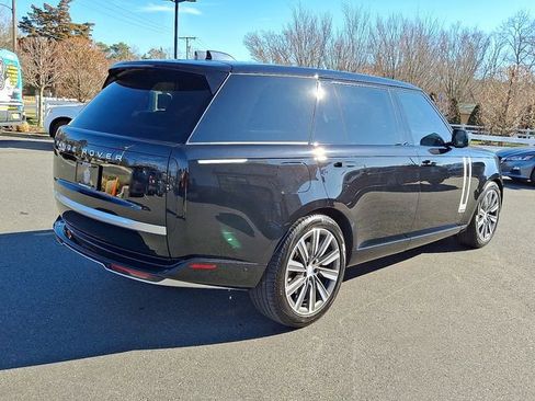 Used 2025 Land Rover Range Rover Long Wheelbase Autobiography image 8