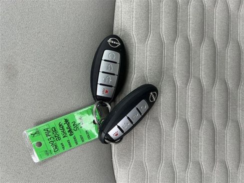 Used 2022 Nissan Pathfinder SV image 25