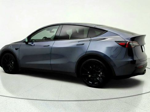 Used 2023 Tesla Model Y Long Range AWD/4WD image 7