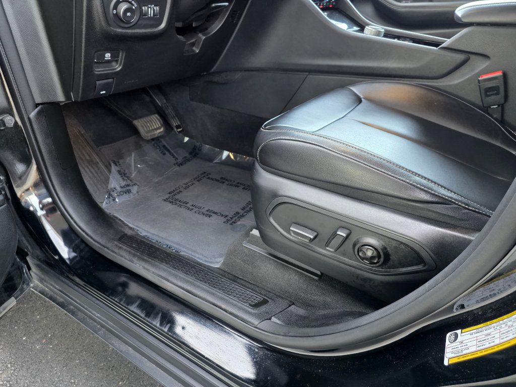 Used 2023 Jeep Grand Cherokee Limited AWD/4WD image 24