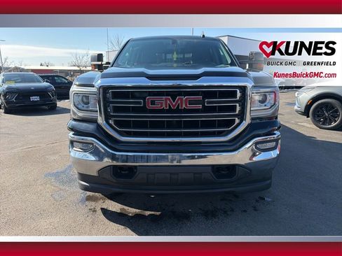 Used 2017 GMC Sierra 1500 SLE w/ SLE Value Package AWD/4WD image 9