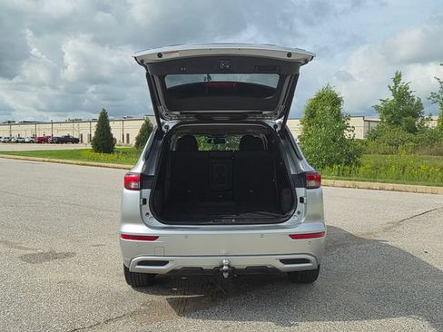 Used 2024 Mitsubishi Outlander SEL AWD/4WD image 10