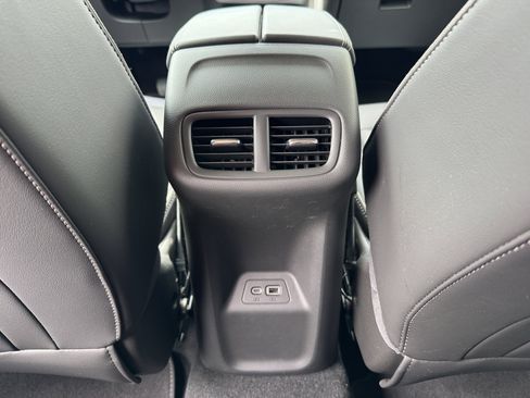Used 2022 Buick Envision Essence w/ Technology Package I FWD image 30