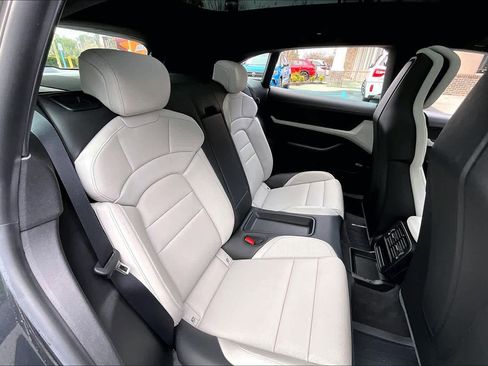 Used 2022 Porsche Taycan 4 Cross Turismo image 20