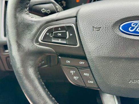 Used 2017 Ford Focus SE w/ Cold Weather Package image 15