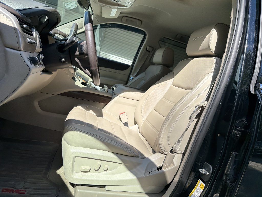 Used 2020 GMC Yukon Denali AWD/4WD image 5