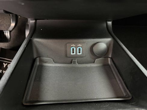 Used 2019 Ford Fusion SE image 18