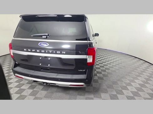 Used 2023 Ford Expedition Max XLT image 44