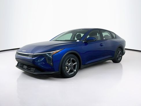 Used 2025 Kia K4 FWD image 3