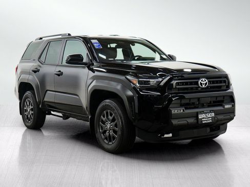 Used 2025 Toyota 4Runner SR5 AWD/4WD image 7