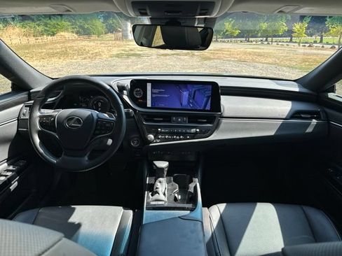 Used 2023 Lexus ES 300h w/ Premium Package FWD image 25