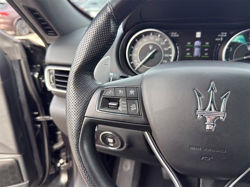 Certified 2023 Maserati Levante GT image 16