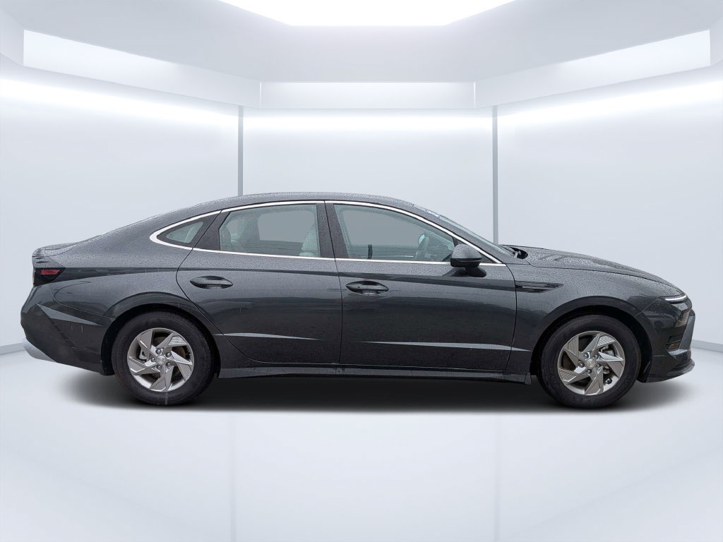 Certified 2026 Hyundai Sonata SE FWD image 2