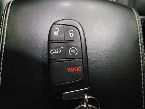 Used 2017 Jeep Grand Cherokee Limited AWD/4WD image 32