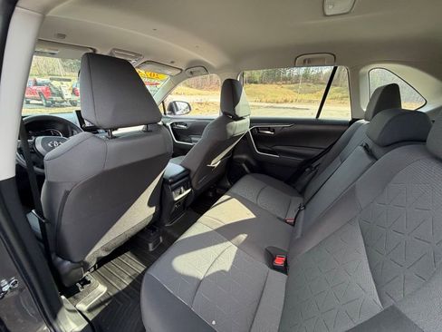 Used 2023 Toyota RAV4 XLE AWD/4WD image 11