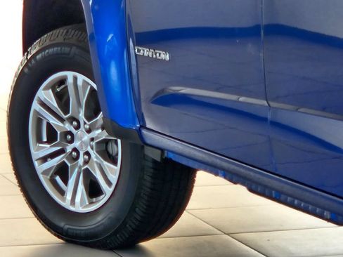 Certified 2020 GMC Canyon SLE w/ Driver Alert Package AWD/4WD image 16