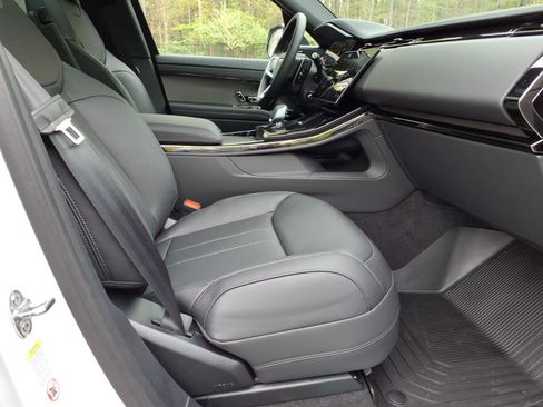 New 2026 Land Rover Range Rover Sport SE AWD/4WD image 3