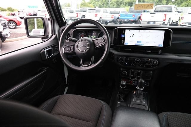 Used 2024 Jeep Wrangler Unlimited Rubicon 4xe AWD/4WD image 25