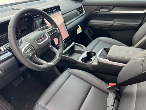 New 2027 GMC Terrain Elevation w/ Elevation Premium Package AWD/4WD image 7