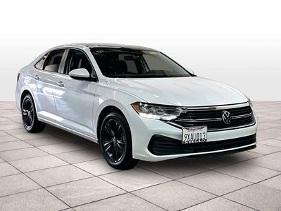 Used 2024 Volkswagen Jetta SE w/ Panoramic Sunroof Package