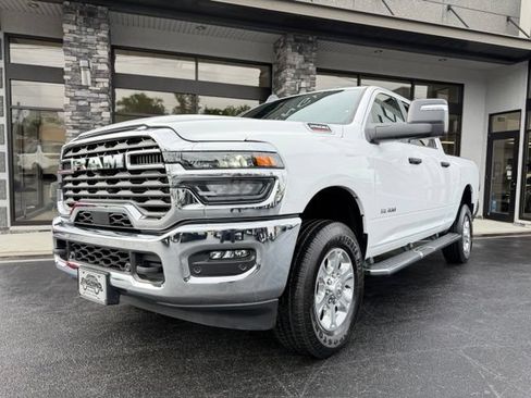 Used 2026 RAM 2500 Big Horn AWD/4WD image 14
