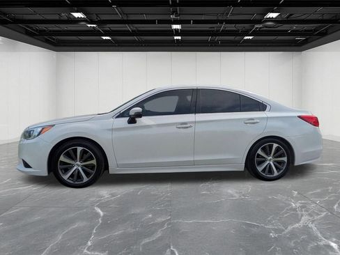 Used 2017 Subaru Legacy 3.6R Limited AWD/4WD image 2