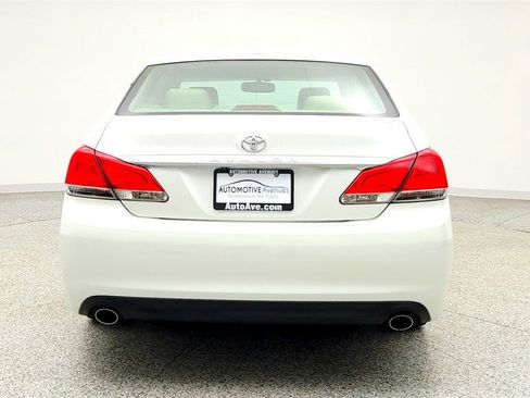 Used 2012 Toyota Avalon Limited FWD image 6