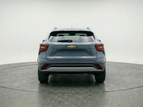Used 2025 Chevrolet Trax LT image 7