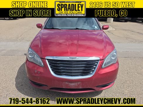 Used 2013 Chrysler 200 Limited FWD image 2
