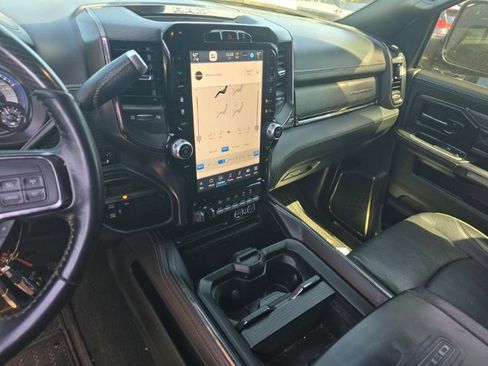 Used 2022 RAM 2500 Limited w/ Night Edition AWD/4WD image 4