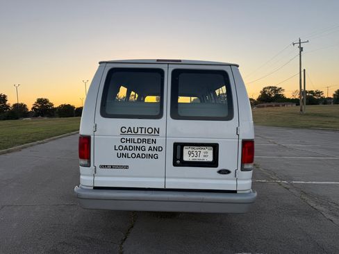 Used 1998 Ford E-350 and Econoline 350 XL image 8