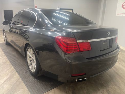 Used 2009 BMW 750Li image 9