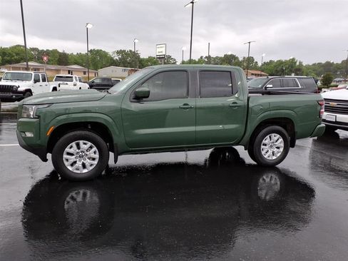 Used 2023 Nissan Frontier SV w/ SV Convenience Package AWD/4WD image 3