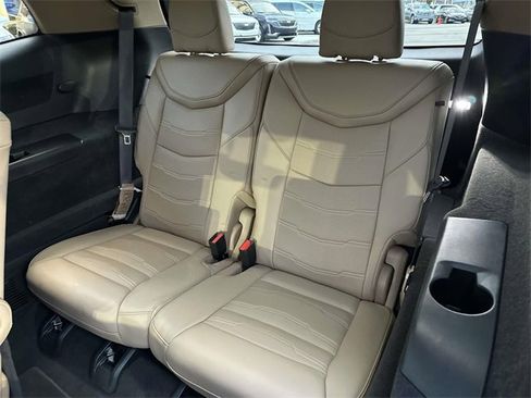 Used 2025 Cadillac XT6 Sport w/ Platinum Package image 34