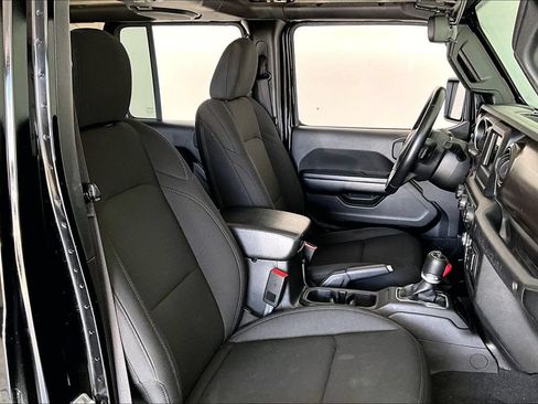 Used 2020 Jeep Wrangler Unlimited Sport S AWD/4WD image 9