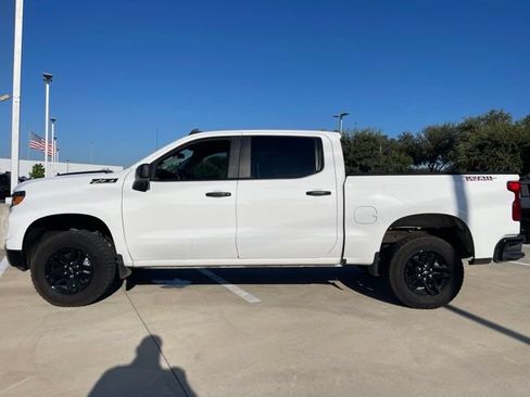 Used 2024 Chevrolet Silverado 1500 Custom Trail Boss w/ LPO, Dark Essentials Package AWD/4WD image 6