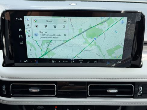 Used 2026 Lincoln Aviator AWD image 26
