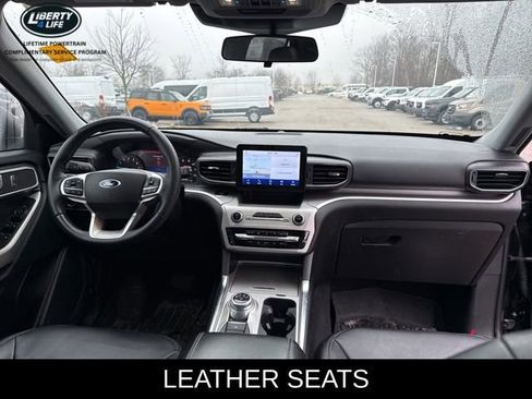 Used 2022 Ford Explorer XLT w/ Equipment Group 202A image 12