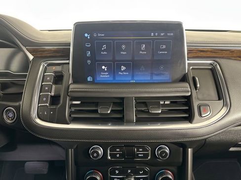 Used 2023 Chevrolet Suburban Premier image 18