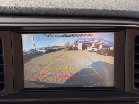 Used 2020 Hyundai Elantra SEL image 19