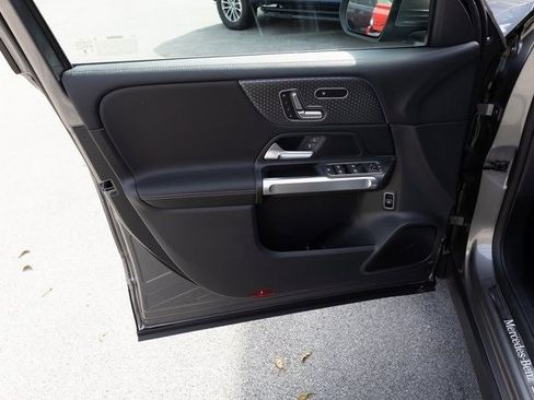 Certified 2025 Mercedes-Benz GLB 250 4MATIC image 14