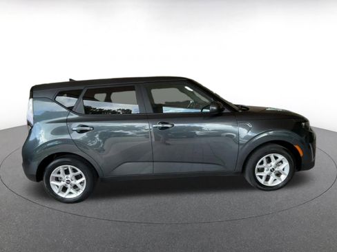 Used 2025 Kia Soul LX w/ LX Technology Package FWD image 15
