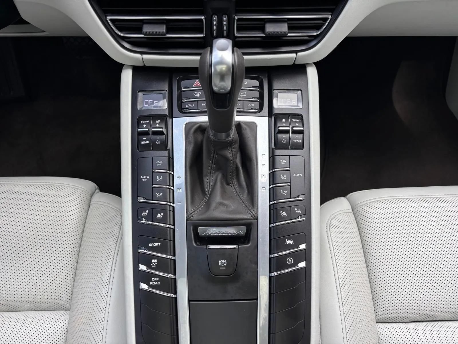 Used 2021 Porsche Macan S AWD/4WD image 20