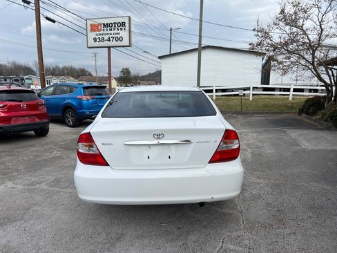 Used 2002 Toyota Camry LE image 3