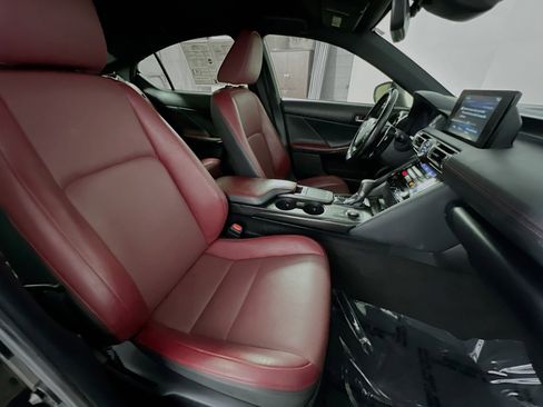 Used 2021 Lexus IS 300 image 31