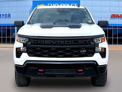 Used 2025 Chevrolet Silverado 1500 Custom Trail Boss w/ LPO, Dark Essentials Package AWD/4WD image 2