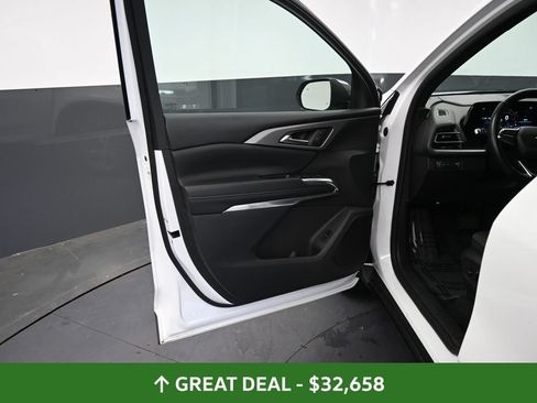 Used 2024 Chevrolet Traverse LT FWD image 27
