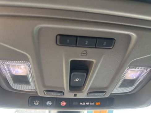 Used 2020 Chevrolet Silverado 1500 LT w/ Texas Edition image 12